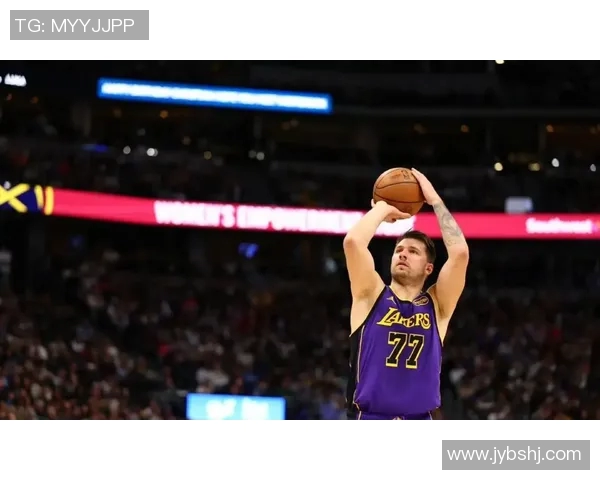 詹皇16中10完爆波特，东契奇24+6+5里夫斯复出15分，湖人大胜篮网